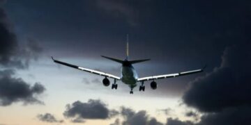 Desaparece un vuelo ruso con 6 personas a bordo mientras sobrevolaba Afganistán; reportan accidente