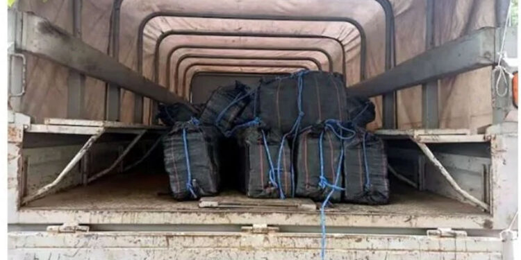 Marina intercepta embarcación con más de una tonelada de cocaína cerca de Michoacán