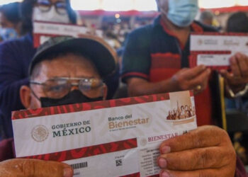 Pensión del Bienestar: ¿puedo cobrarla en 2024 si mi tarjeta está vencida?