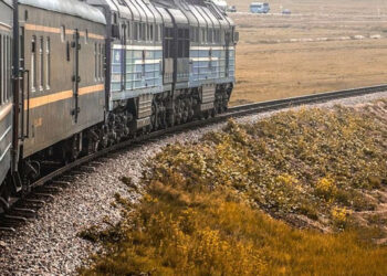 Sepultan a niño migrante de 8 años que murió al caer del techo de un tren en Sinaloa