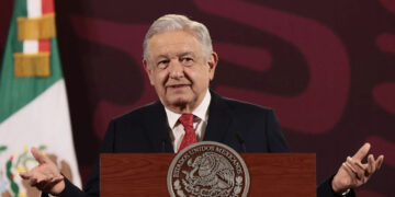 AMLO propone destinar recursos del INAI para el fondo de pensiones