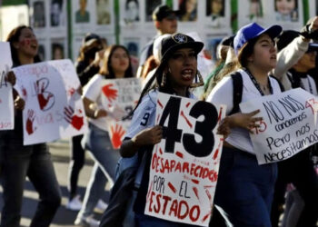 Dictan de nuevo prisión preventiva a los ocho militares relacionados con el caso Ayotzinapa