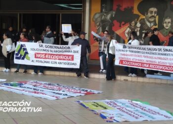 “Que me esperen tantito”: pide Rocha Moya a trabajadores de salud que quieren recodificación
