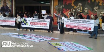 “Que me esperen tantito”: pide Rocha Moya a trabajadores de salud que quieren recodificación