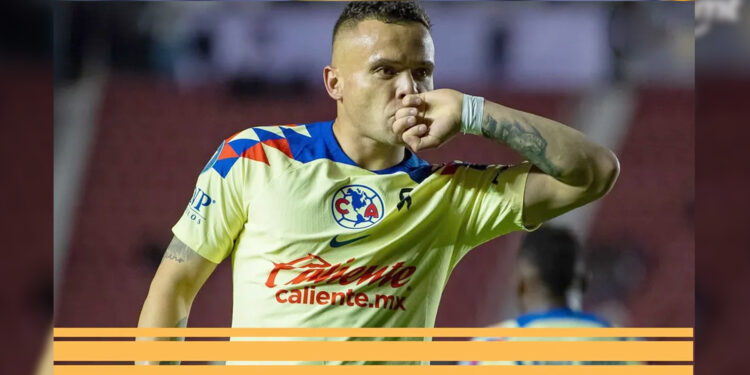 En pleno partido de América, Cabecita Rodríguez preguntó por Cruz Azul