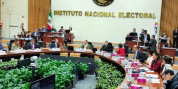 La reforma electoral presentada por AMLO no aplicará en las elecciones del 2 de junio, aclara el INE