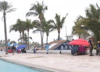 Retiran a personas que acampaban para apartar espacios para primer desfile de carnaval