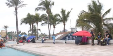 Retiran a personas que acampaban para apartar espacios para primer desfile de carnaval