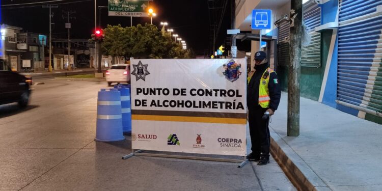 Operativo Alcoholímetro aplica 115 exámenes a hombres y mujeres, 44 fueron sancionados