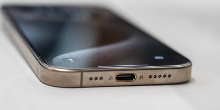 No pongas el iPhone en arroz si se moja, Apple te dice qué hacer