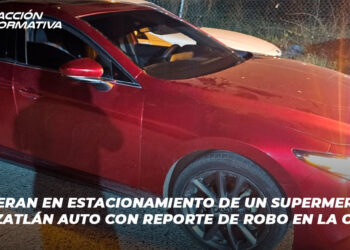 Recuperan en estacionamiento de un supermercado en Mazatlán auto con reporte de robo en la CDMX