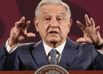“Es un montaje ridículo”: AMLO pide pruebas de que recibió dinero del crimen organizado en 2006