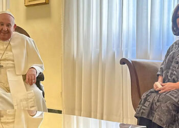 Xóchitl Gálvez lamenta, tras verse con el papa, que México “no ha respetado” a la migración