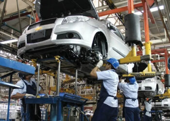 Industria automotriz espera producir más de 4 millones de vehículos en 2024