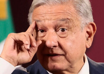 AMLO acusa de corruptos a participantes de la “Marcha por Nuestra Democracia”