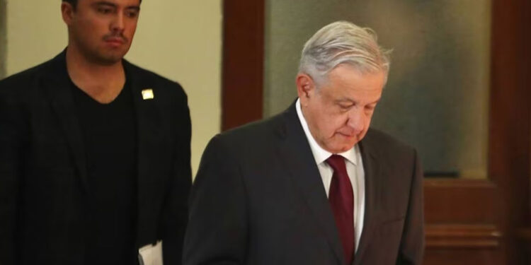 Suman 21 ascensos de exayudantes de AMLO a puestos de alto nivel