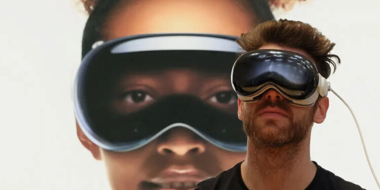Mareos y fuertes dolores de cabeza, razones de las grandes devoluciones del Apple Vision Pro