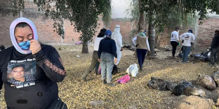 Encuentran 2 hornos crematorios y 7 fosas clandestinas en El Salto, Jalisco