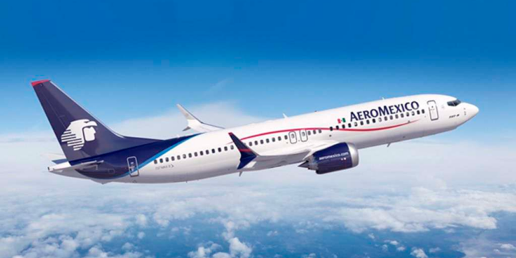 Una mujer da a luz en un avión de Aeroméxico