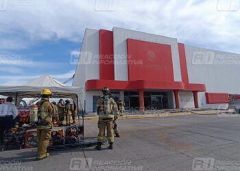 Se incendia Cinemex de Av. Insurgentes en Mazatlán