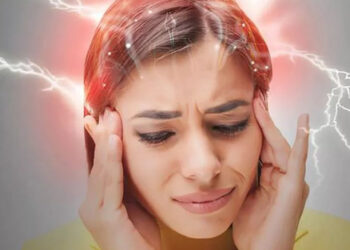 Dolor de cabeza por COVID-19: ¿qué es y por qué puede durar meses?