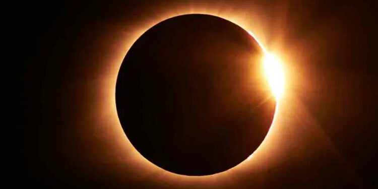 Astronauta da consejos para observar el eclipse solar del próximo 8 de abril