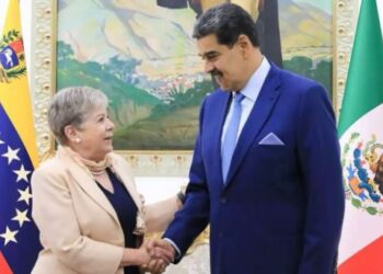 México firma convenio con Venezuela para dar 110 dólares a migrantes retornados