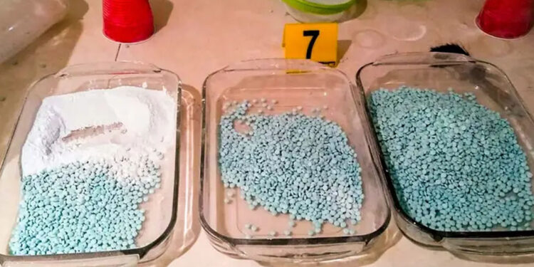 Elementos de seguridad se intoxican al inhalar fentanilo; uno de ellos murió