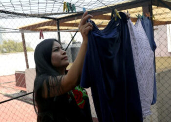 Mexicanas dedican a la semana 12 horas más al trabajo doméstico que los hombres: ONU