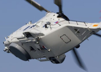 Helicóptero de la Marina aterriza de emergencia tras golpear cableado de la CFE en Sinaloa