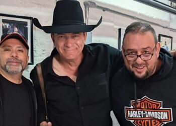 Vocalista de Caballo Dorado y otros artistas lanzan canción para promover a Xóchitl Gálvez