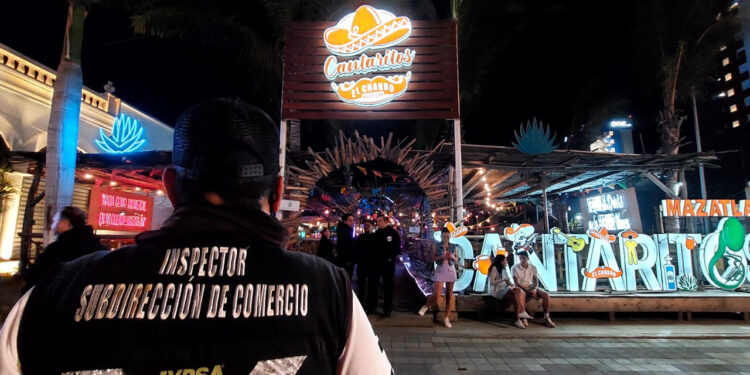 Oficialía Mayor realiza operativo de inspección en antros y restaurantes de Mazatlán