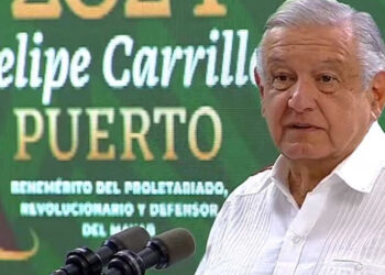 AMLO destaca que bajo su gobierno la inflación va bajando, el peso se ha fortalecido y el salario se ha incrementado