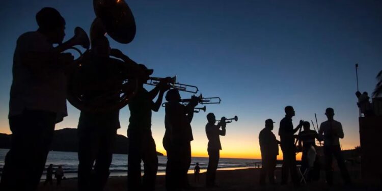 ‘Mis clientes americanos’ ya no están viniendo a Mazatlán porque no quieren relajo en las playas, no pueden descansar: Neto Coppel