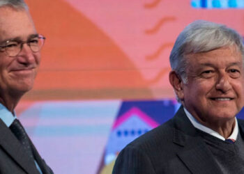 Ofrece AMLO a Salinas Pliego quita fiscal de 8 mil mdp