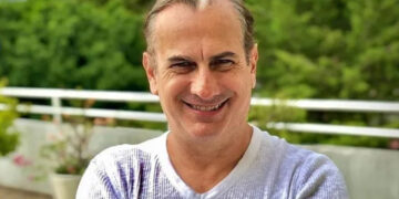 Autoridades buscan a Patricio Cabezut, ex conductor de Hoy; es acusado de abuso a sus hijas