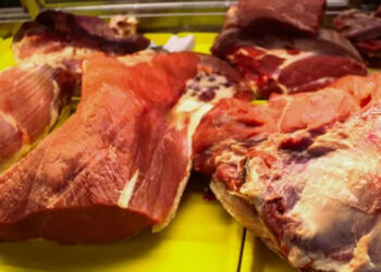 ¿Hasta Cuándo se Puede Comer Carne? Esto se Hace el Sábado de Gloria y Domingo de Resurrección