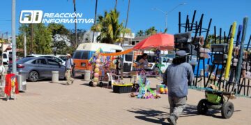 Llama EMUN a eliminar “Tendedero” y estructuras de vendedores ambulantes en malecón de Altata