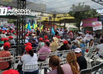 Sillas vacías y mucho calor en mitin de Claudia Sheinbaum en Culiacán