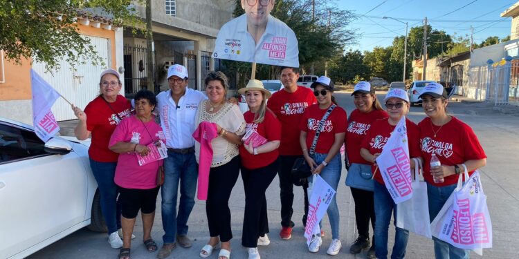 Juan Alfonso Mejía visita Escuinapa, mantiene charla con ciudadanos