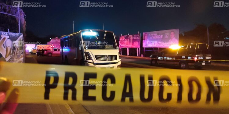 Identificada como Ana y originaria de Reynosa, la joven atropellada por camión urbano en Mazatlán