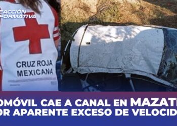 Automóvil cae a canal en Mazatlán por aparente exceso de velocidad