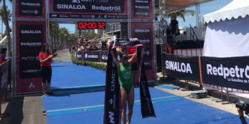 Rosa María Tapia se lleva los honores del Triatlón AsTri Mazatlán 2024