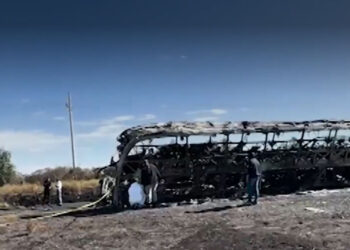 Se incendia autobús en la autopista Benito Juárez “La Costerita”; hay 4 fallecidos y 5 lesionados