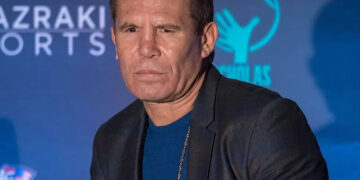 Julio César Chávez insulta a reportero tras ser cuestionado por salud mental de su hijo