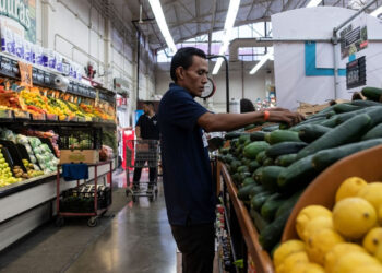 Consumo privado arranca con debilidad el 2024