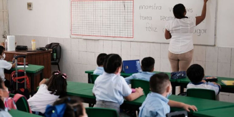 SEP: Estos son todos los puentes y días que no habrá clases en mayo
