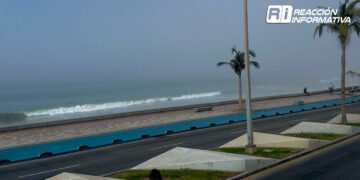 Neblina y ambiente caluroso se registran hoy martes en el puerto de Mazatlán