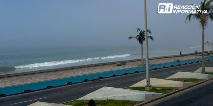 Neblina y ambiente caluroso se registran hoy martes en el puerto de Mazatlán