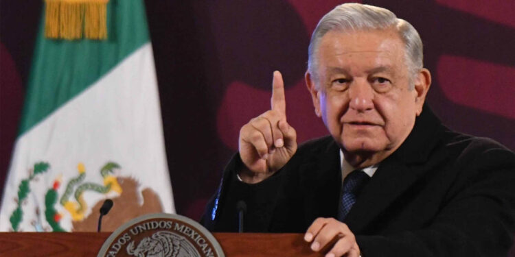 (VIDEO) ‘Si ganan, se viene el comunismo’: Juan Sandoval Íñiguez se lanza vs la 4T